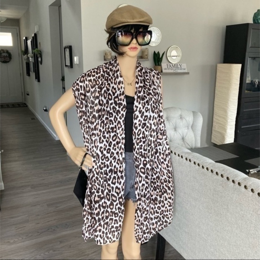 ✨ NEW Leopard Print Lightweight Scarf - Brown/Cream - Picture 7 of 8